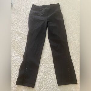 Womens Lululemon Blakc Leggings Crop Reflective Dots Size 4